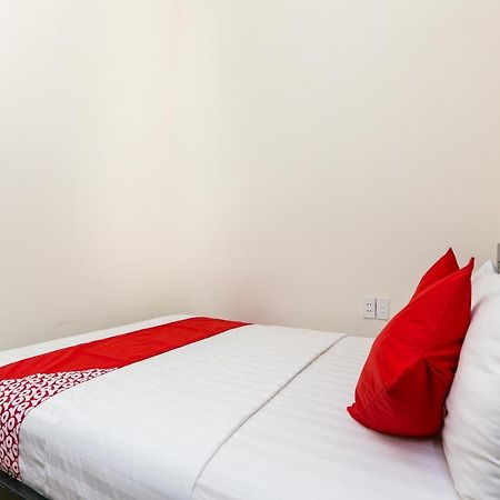Oyo 438 Small Bay Hotel Ho Chi Minh-Byen Eksteriør billede