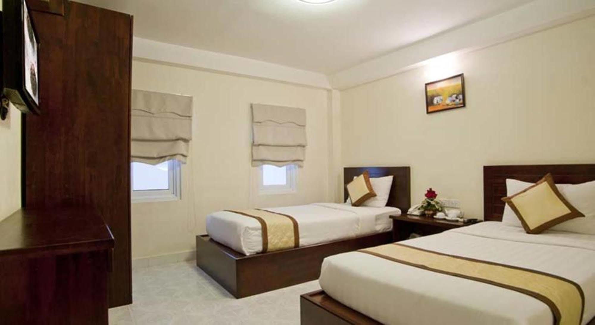 Oyo 438 Small Bay Hotel Ho Chi Minh-Byen Eksteriør billede