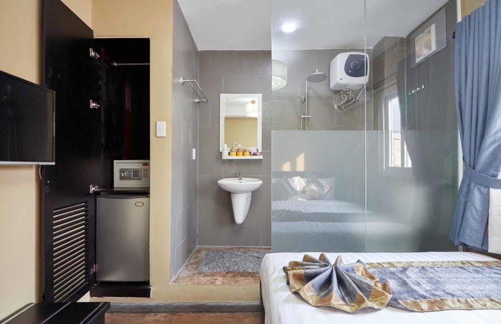 Oyo 438 Small Bay Hotel Ho Chi Minh-Byen Eksteriør billede