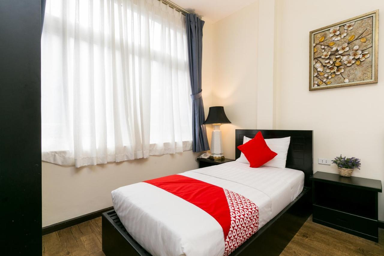 Oyo 438 Small Bay Hotel Ho Chi Minh-Byen Eksteriør billede